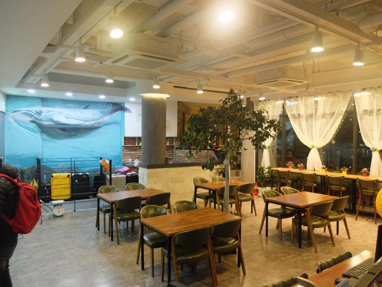 Nhà khách Ehwa In Myeongdong 2*